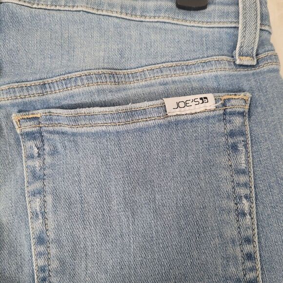 Joe's Jeans Boyfriend Slim Ankle‎ Women's Size  W26/4 Distressed - Picture 3 of 5